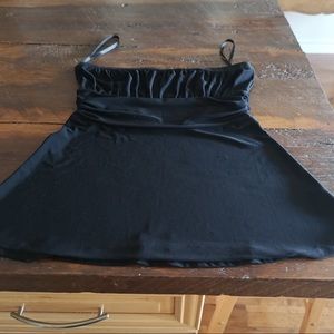 ⭐️5/$20 Black tube top empire waist sateen shirt layering layers outfit spring